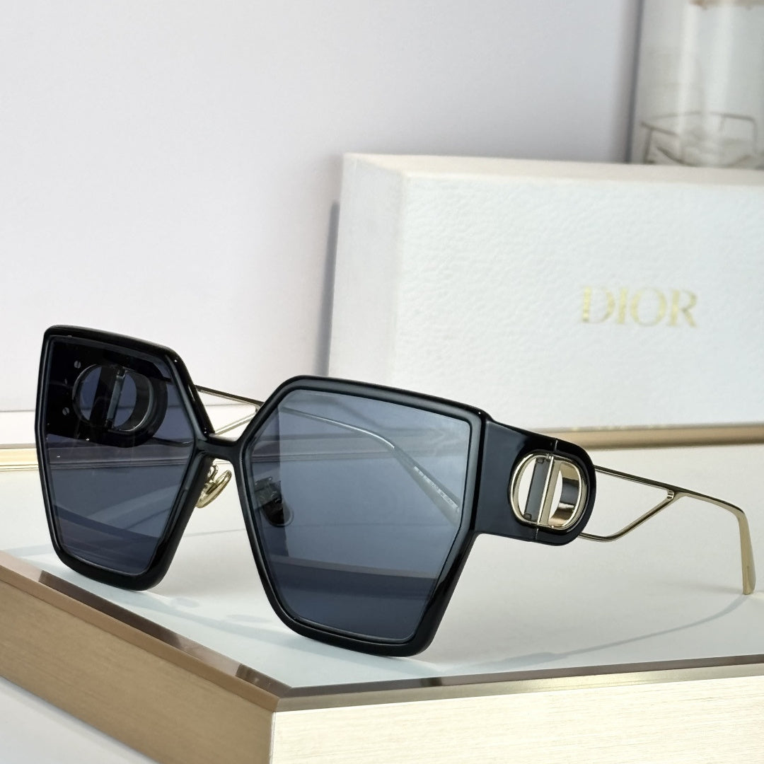 D**R 30Montaigne Butterfly Sunglasses | White Acetate Frame, Grey Lenses & CD Logo | Multiple Colors
