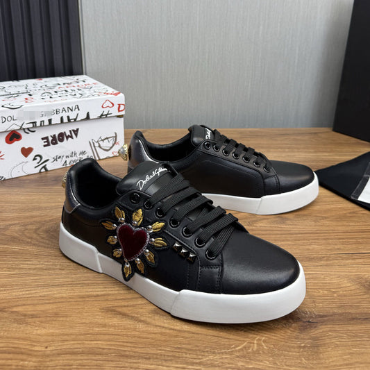 D*G 2026 Premium Leather Casual Sneakers - Designer Unisex Shoes in Black & White