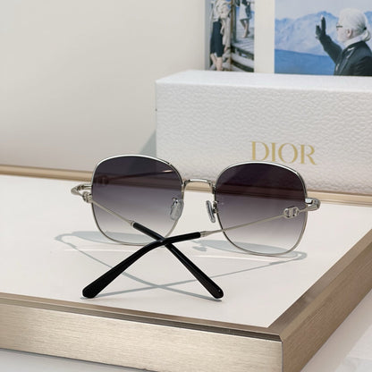 D**R Oversized Square Metal Wire Frame Sunglasses with Polished Silver Frame, Grey Lavender Gradient Lenses & CD Monogram Detail