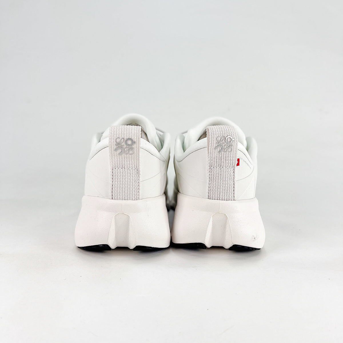 Loewe × On Cloudsolo – Unisex Lightweight Breathable Luxury Collaborative Running Shoes | White & Pearl Gray