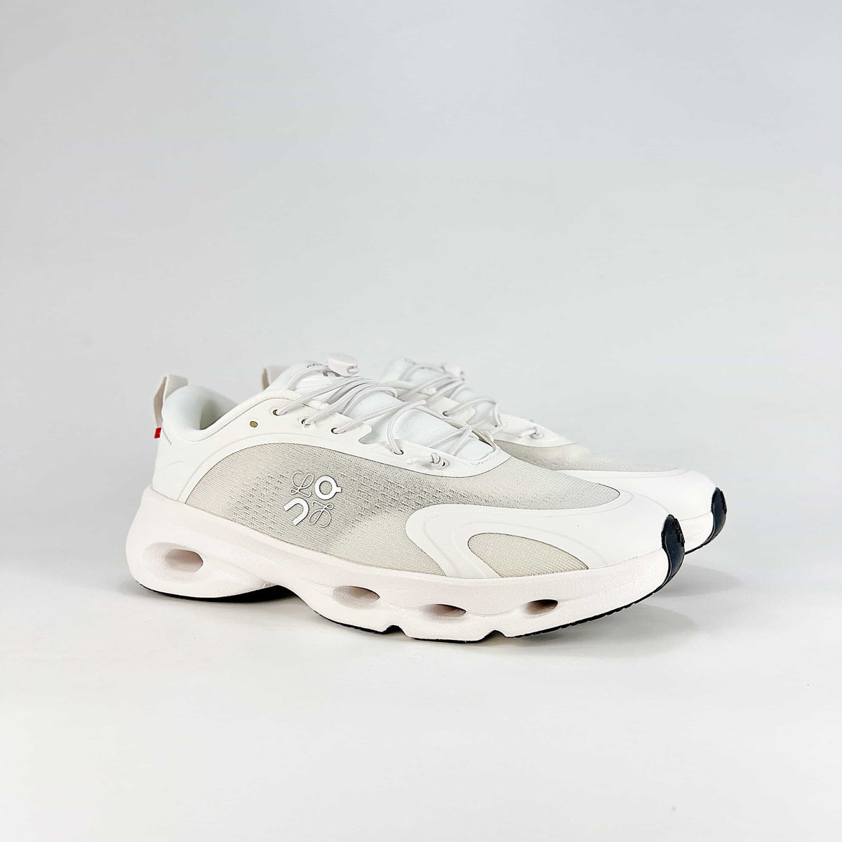 Loewe × On Cloudsolo – Unisex Lightweight Breathable Luxury Collaborative Running Shoes | White & Light Gray