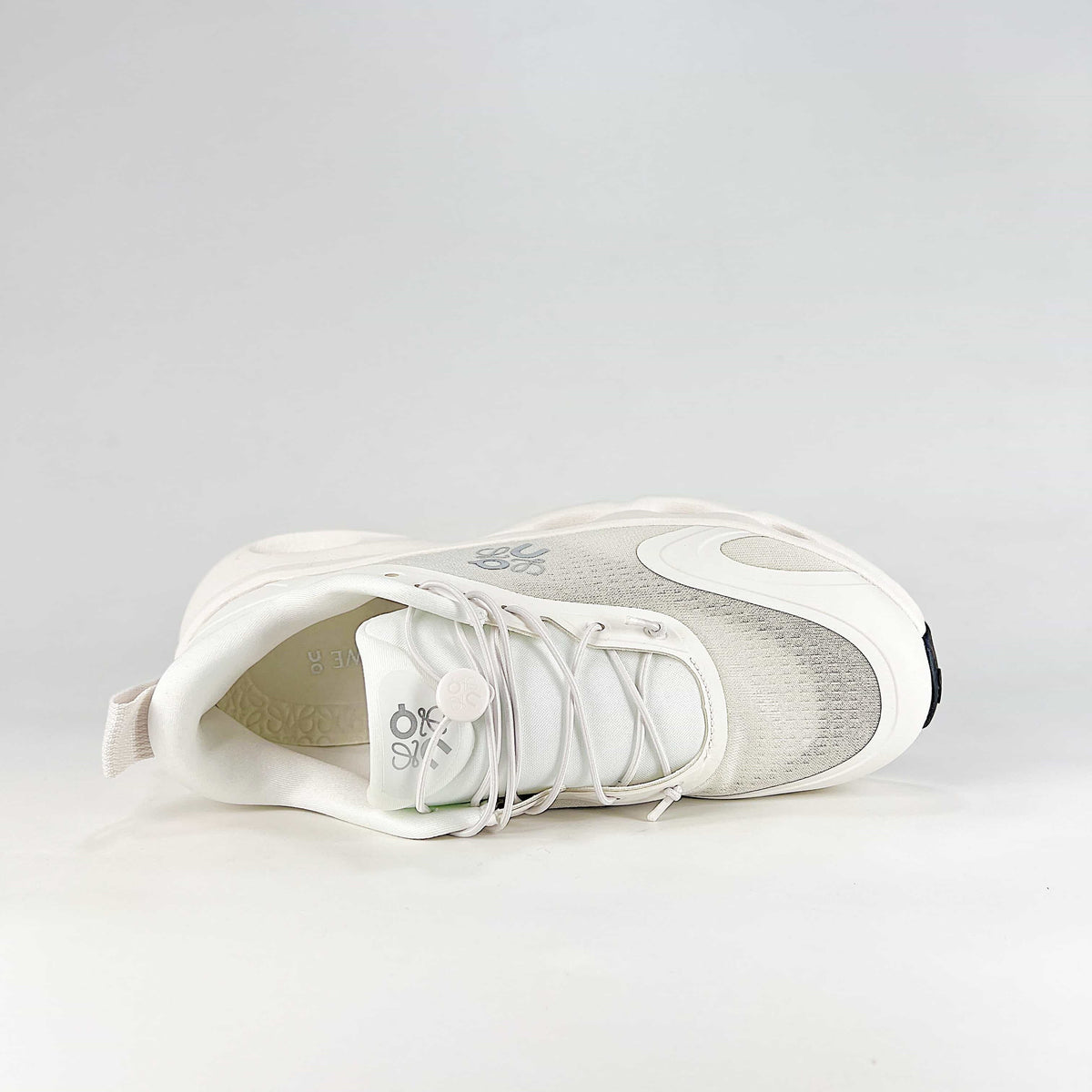 Loewe × On Cloudsolo – Unisex Lightweight Breathable Luxury Collaborative Running Shoes | White & Light Gray