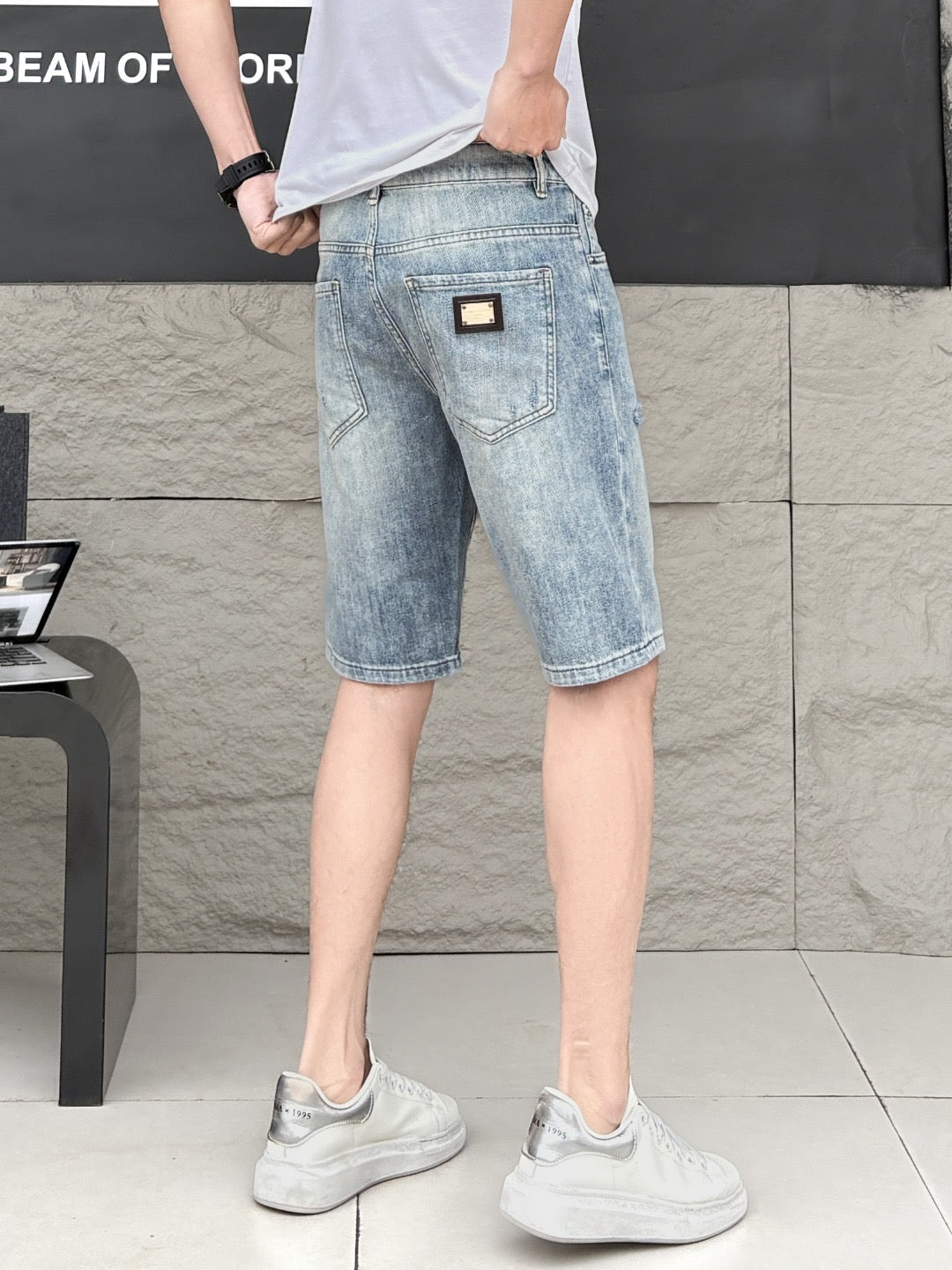 NEW-D*G JEANS