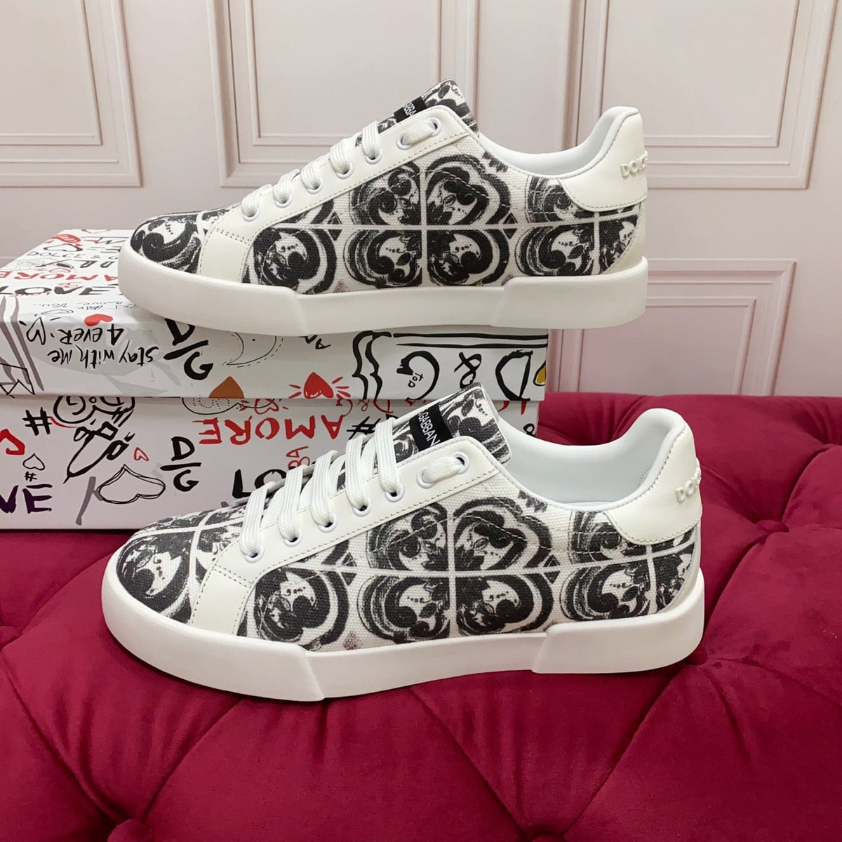 D*G 2026 Premium Leather Casual Sneakers - Designer Unisex Shoes in 2 White Styles