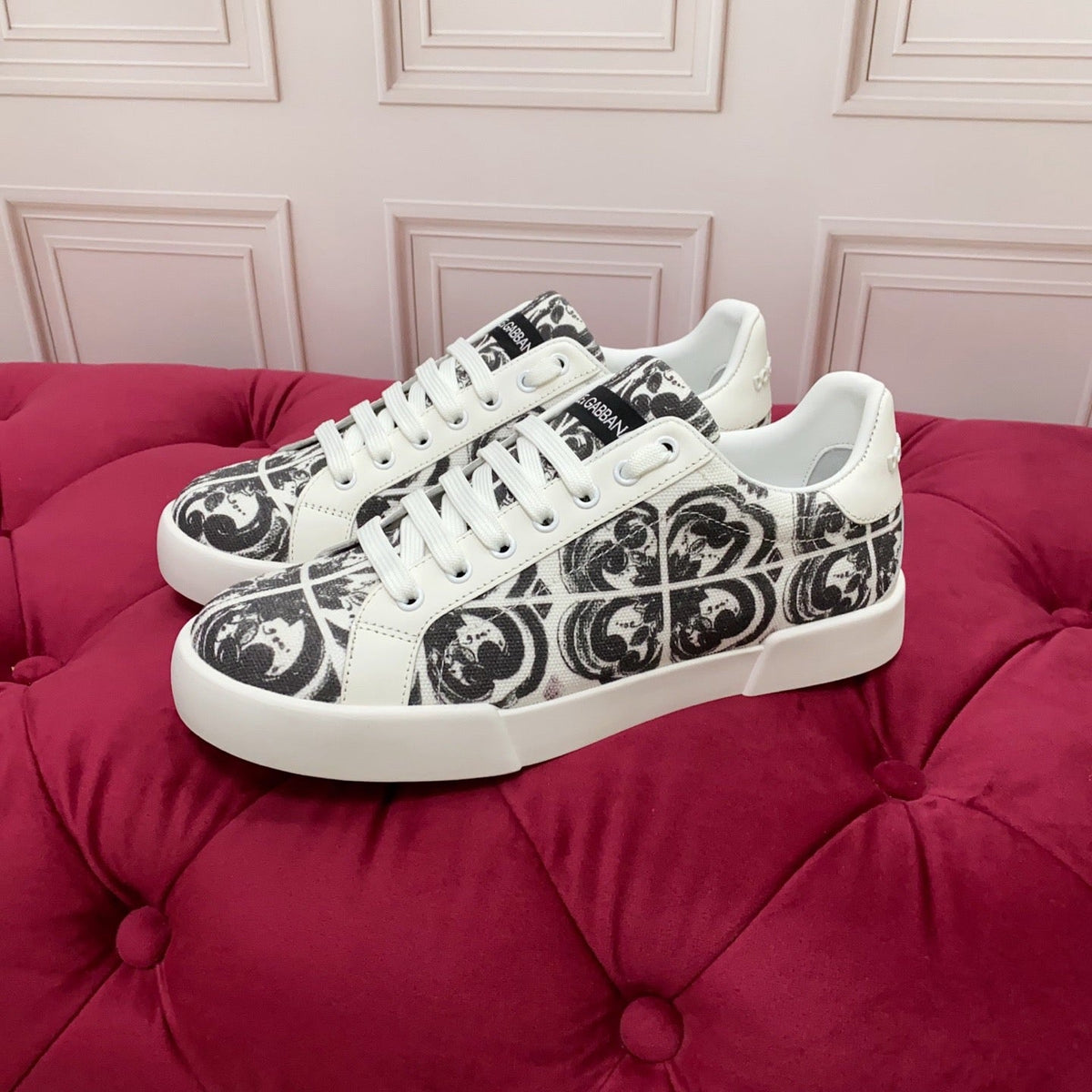 D*G 2026 Premium Leather Casual Sneakers - Designer Unisex Shoes in 2 White Styles