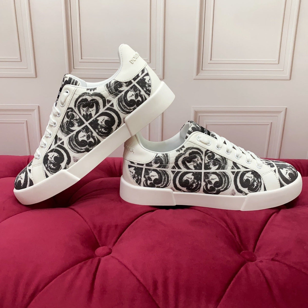 D*G 2026 Premium Leather Casual Sneakers - Designer Unisex Shoes in 2 White Styles