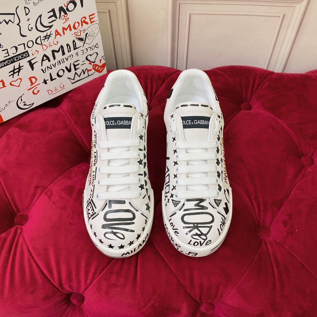 D*G 2026 Premium Leather Casual Sneakers - Designer Unisex Shoes in 2 White Styles