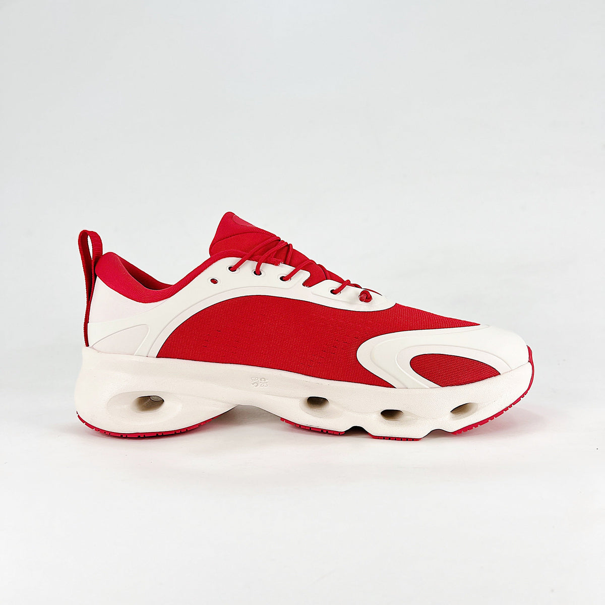 Loewe × On Cloudsolo – Unisex Lightweight Breathable Luxury Collaborative Running Shoes | Scarlet Red & Cream