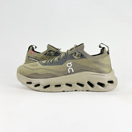 Loewe × On Cloudsolo – Unisex Lightweight Breathable Luxury Collaborative Running Shoes | Olive Green & Sand